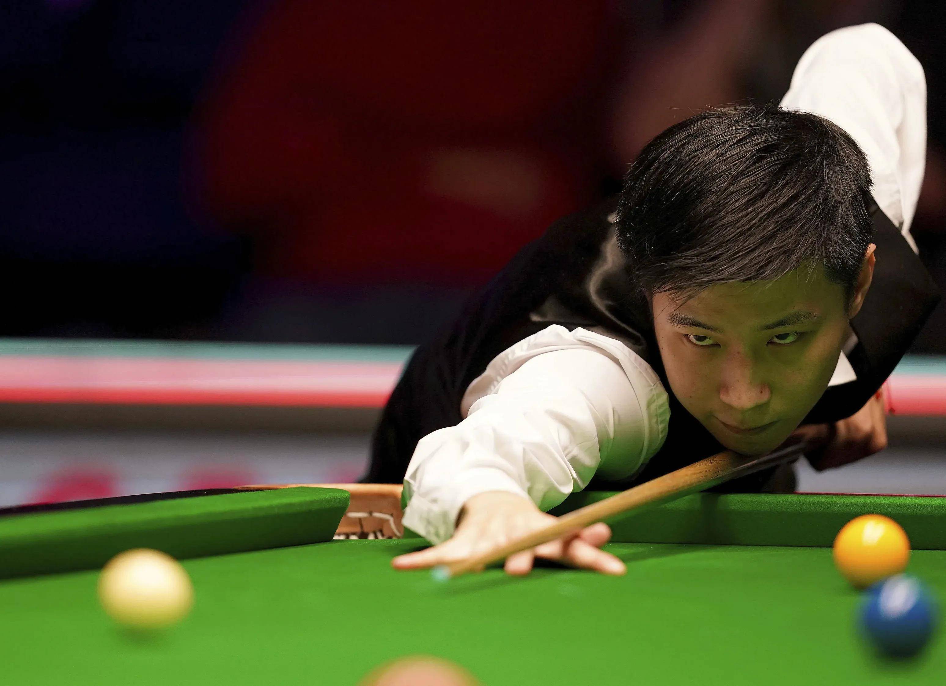 现代足球运 现代足球运