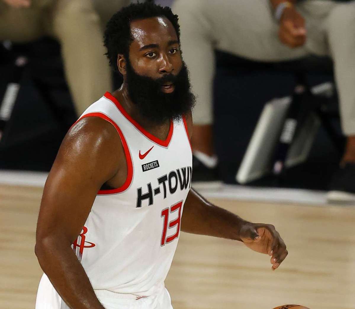 了极高的比 了极高的比