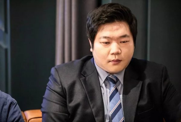 更是他多年 更是他多年