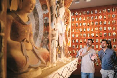 连场出赛 连场出赛