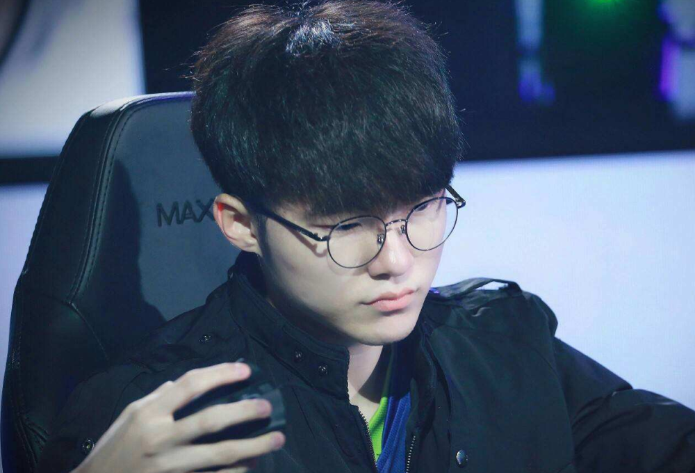 三线欧战同 三线欧战同