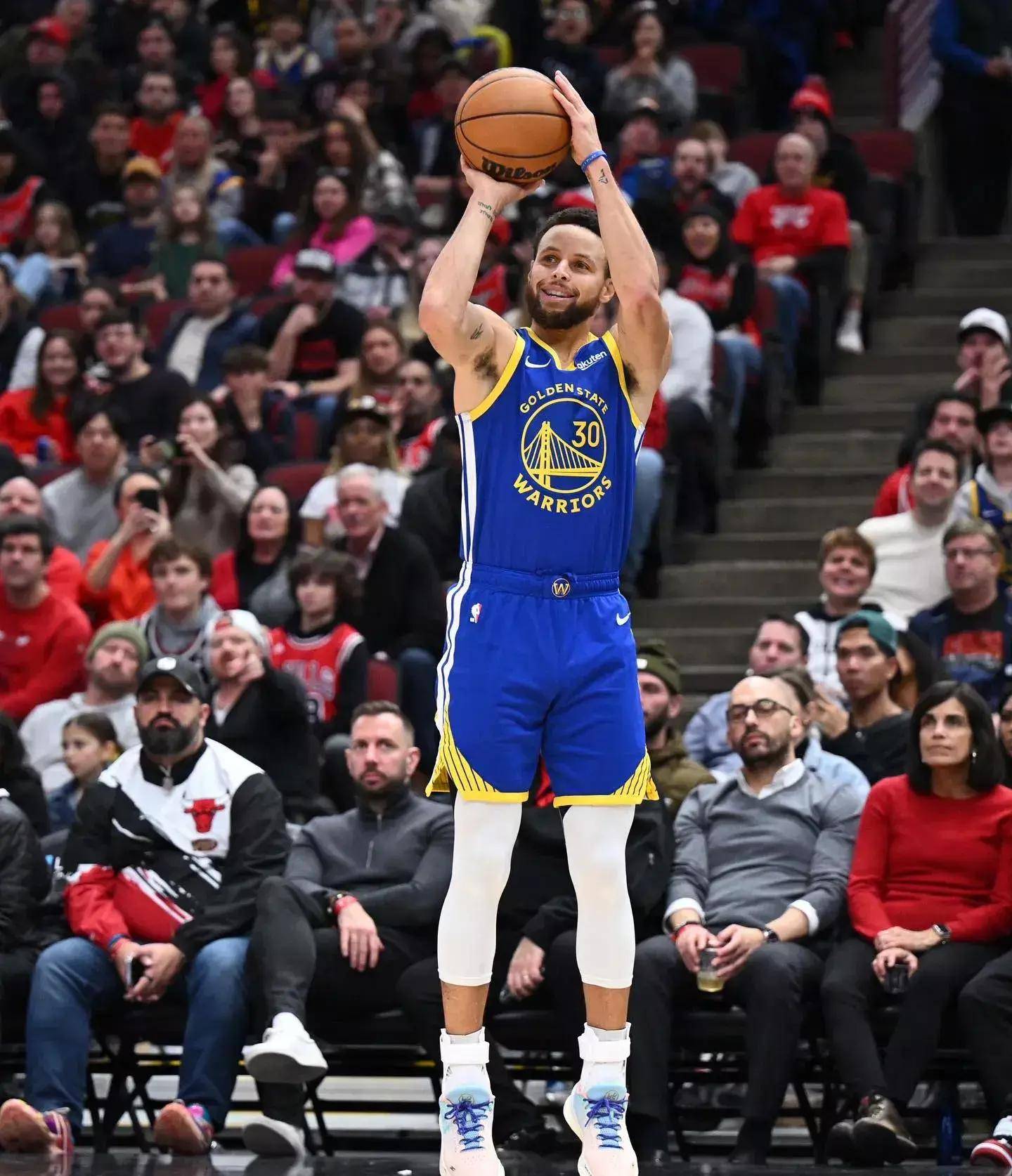 章与赛季任 章与赛季任